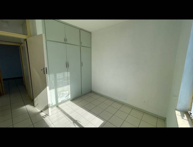 2.5 BEDROOM APARTMENT FOR SALE IN ESSENWOOD